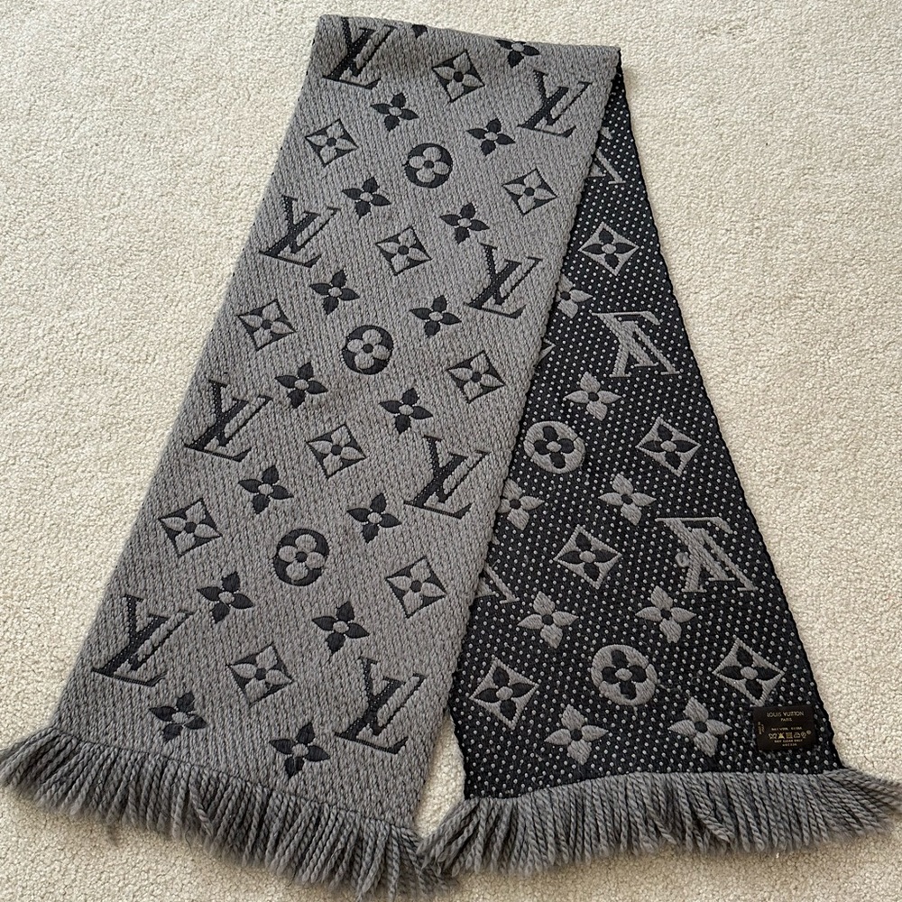 Louis Vuitton logomania wool scarf grey charcoal